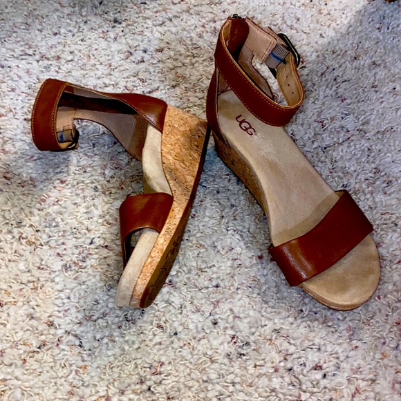 UGG Leather Sandal NEW Cork Heel - Picture 1 of 4